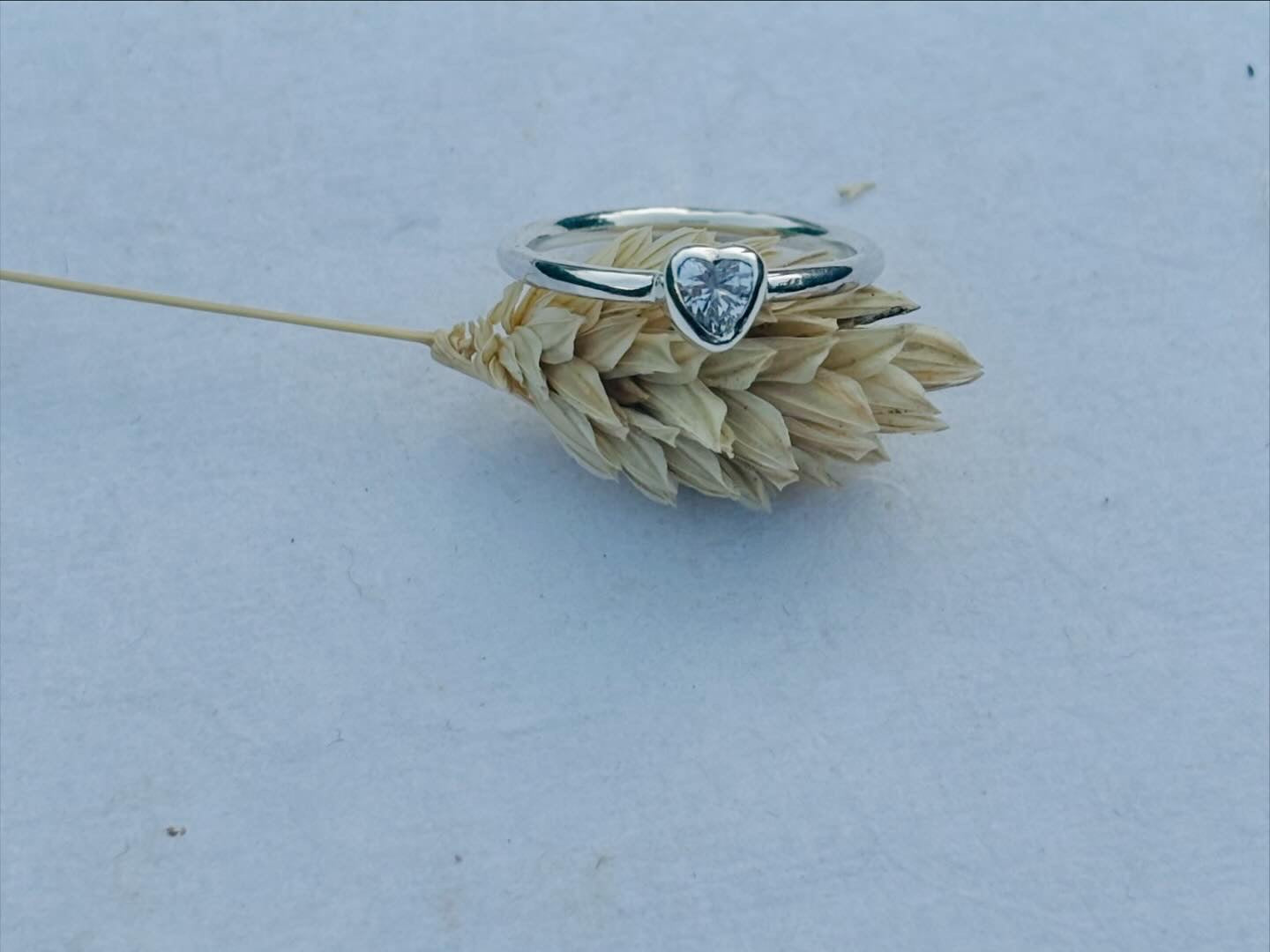 Zilveren ring met hart zirkonia