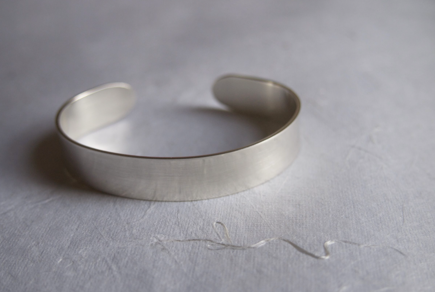 Mooie zilveren Bangle armband