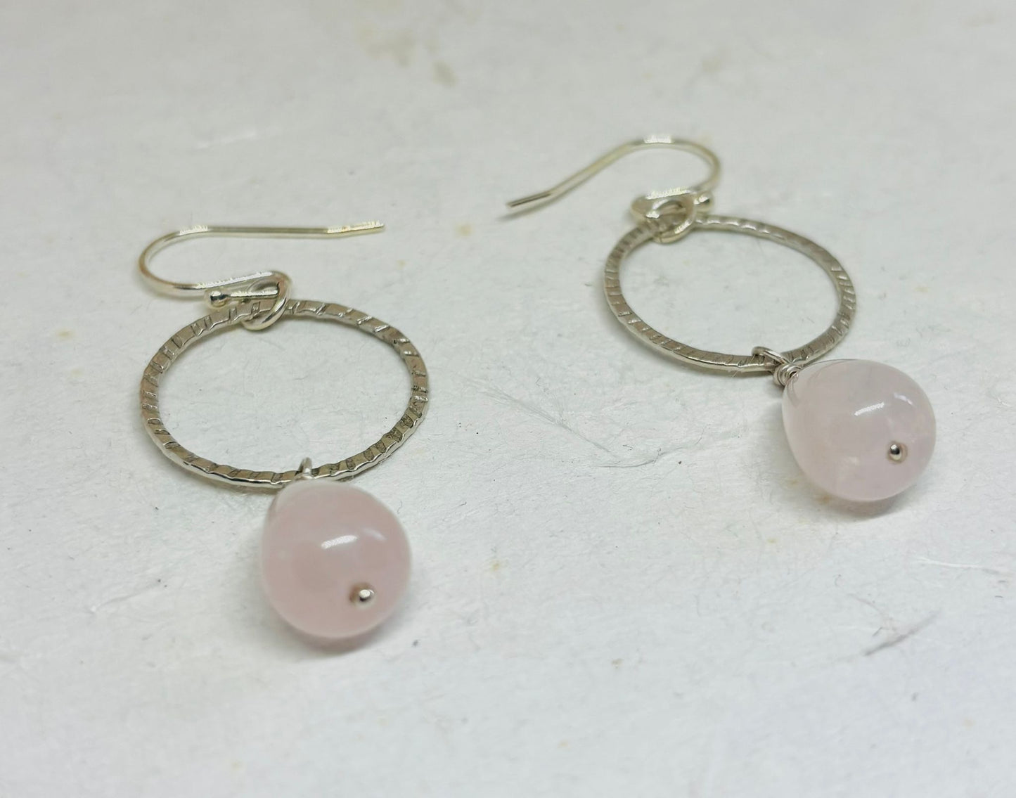 Zilveren oorbellen met Rozenkwarts