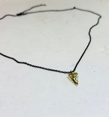 LAATSTE hart kettinghanger van gerecycled goud