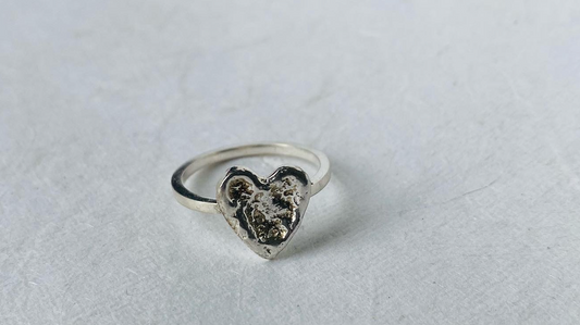 Zilveren hart ring