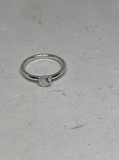 Zilveren ring schelp